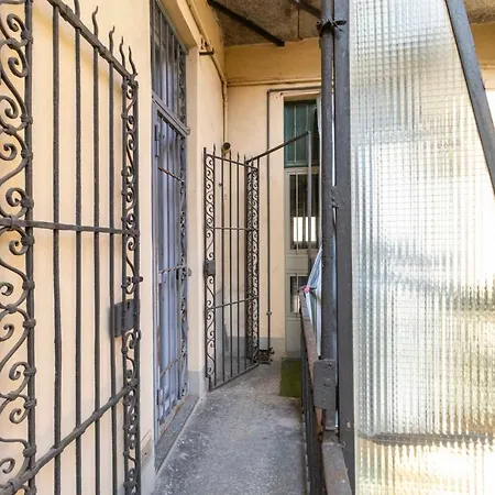 La Mole & Comfy Turín